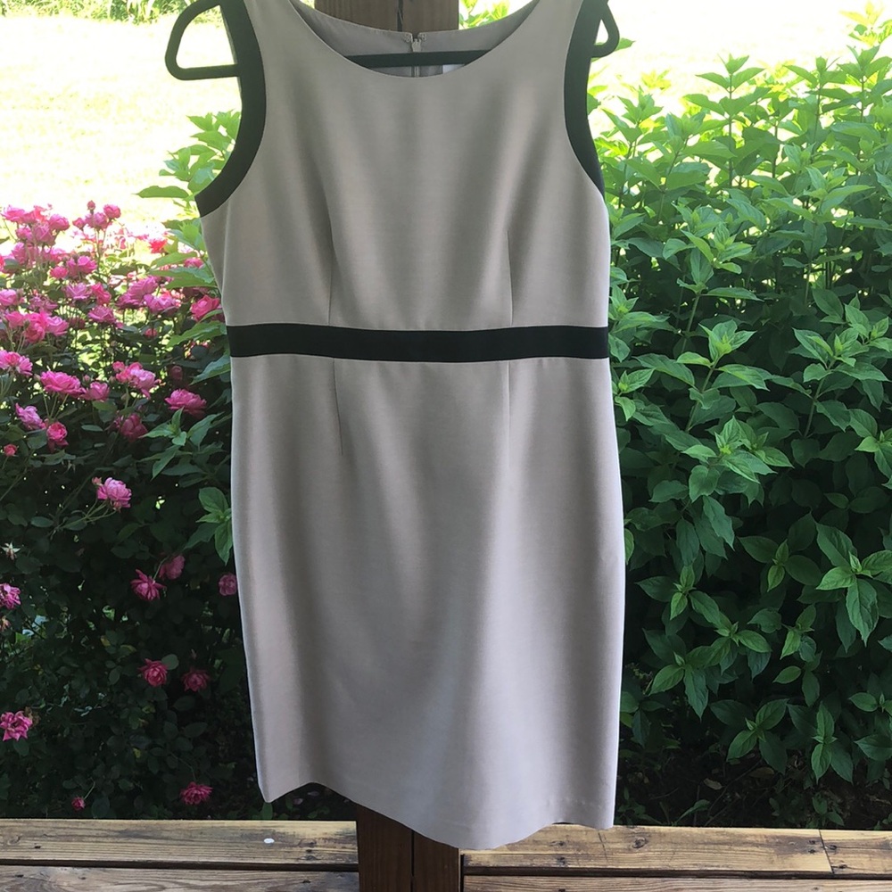 9 & Co. Linen Color and Black Sheath Dress-12